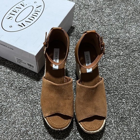 Steve Madden Josey brown suede wedge - Picture 3 of 8